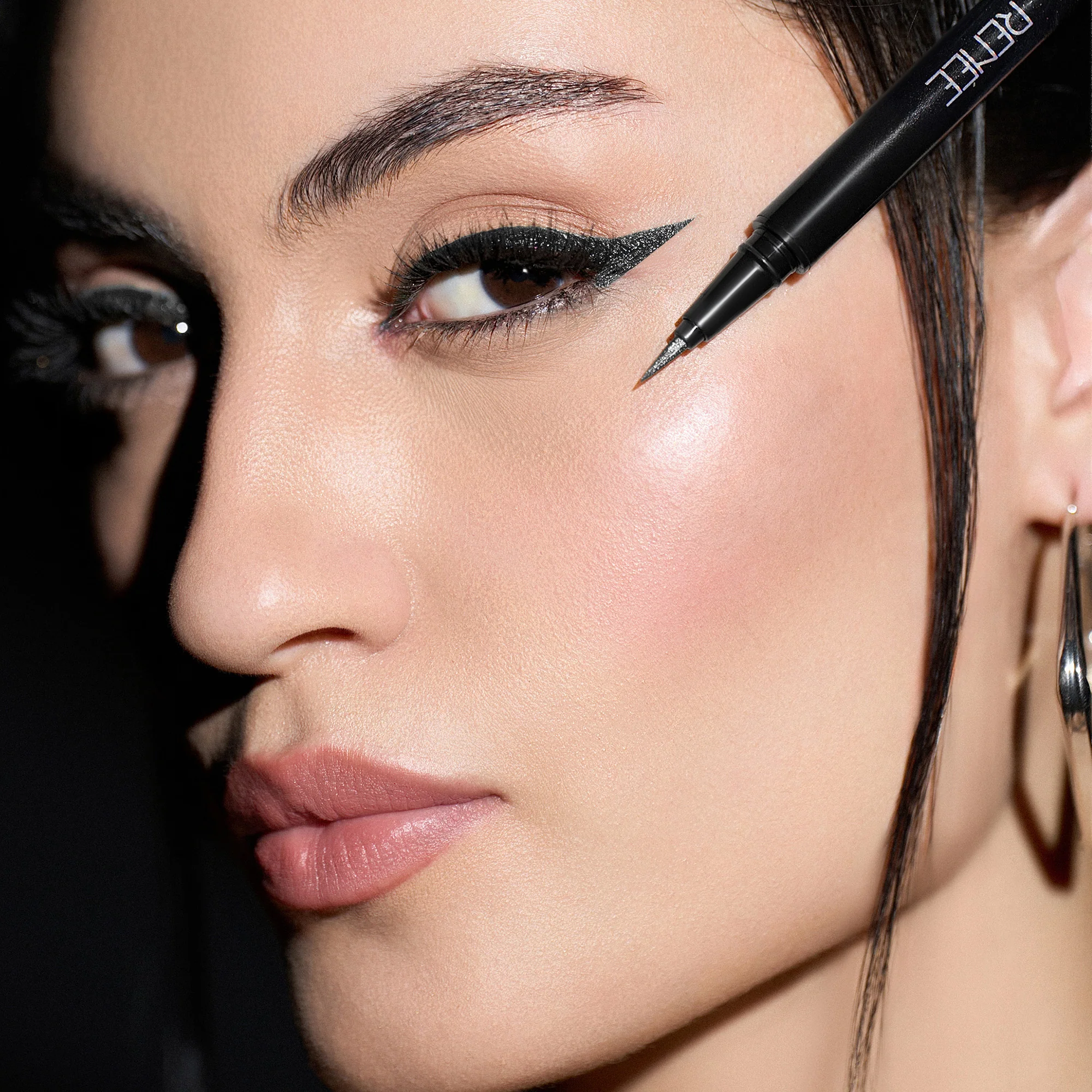 RENEE Glitterish Eyeliner - Image 4
